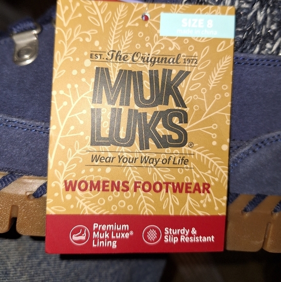 A pair of MukLuks genuine suede booties with a faux fur lining in a size 8. - Picture 7 of 12